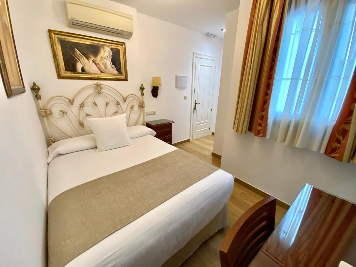 Hostal Rodri (Adults Only) Granada Buitenkant foto