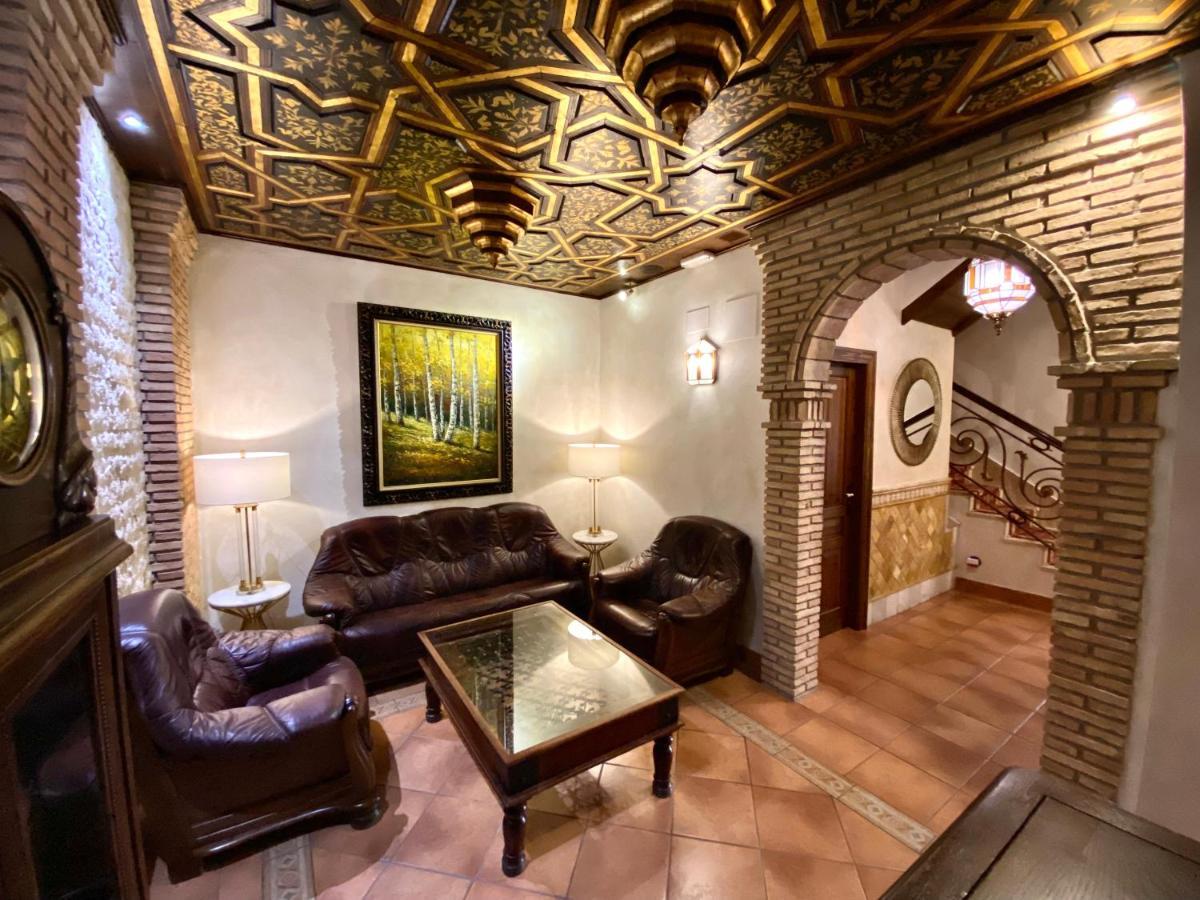 Hostal Rodri (Adults Only) Granada Buitenkant foto